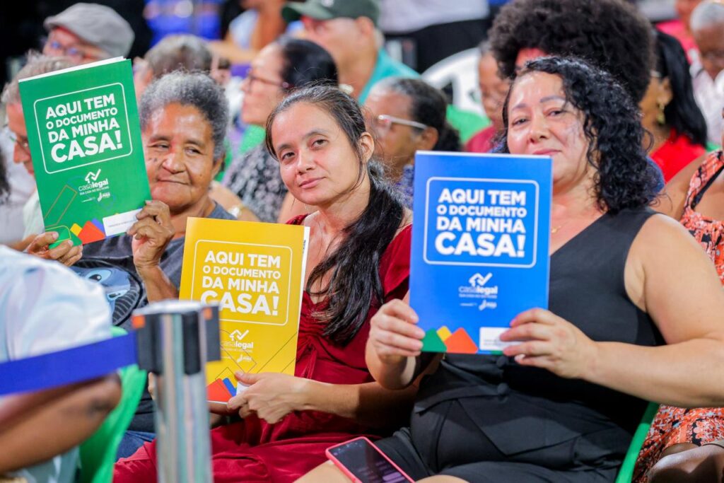 Casa Legal: Governo do Piauí entrega mais de 600 registros de imóveis a moradores da zona sul de Teresina nesta segunda (15)