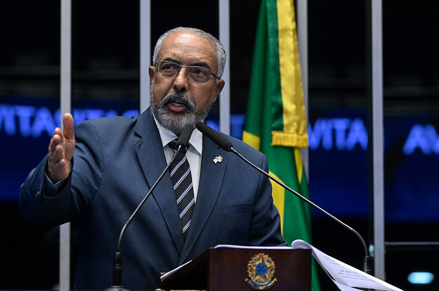 Paim cobra avanço de PEC que acaba com a escala 6x1