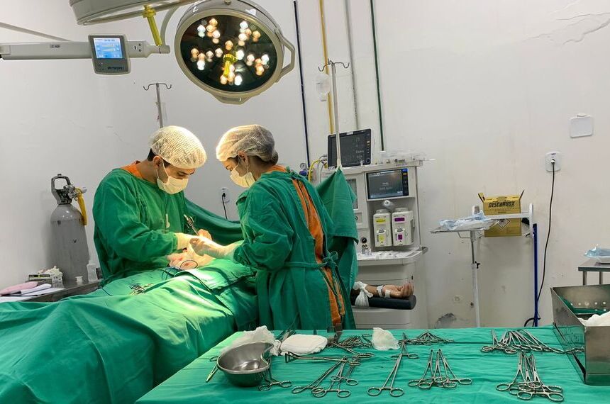 Projetos reajustam bolsa de médicos residentes