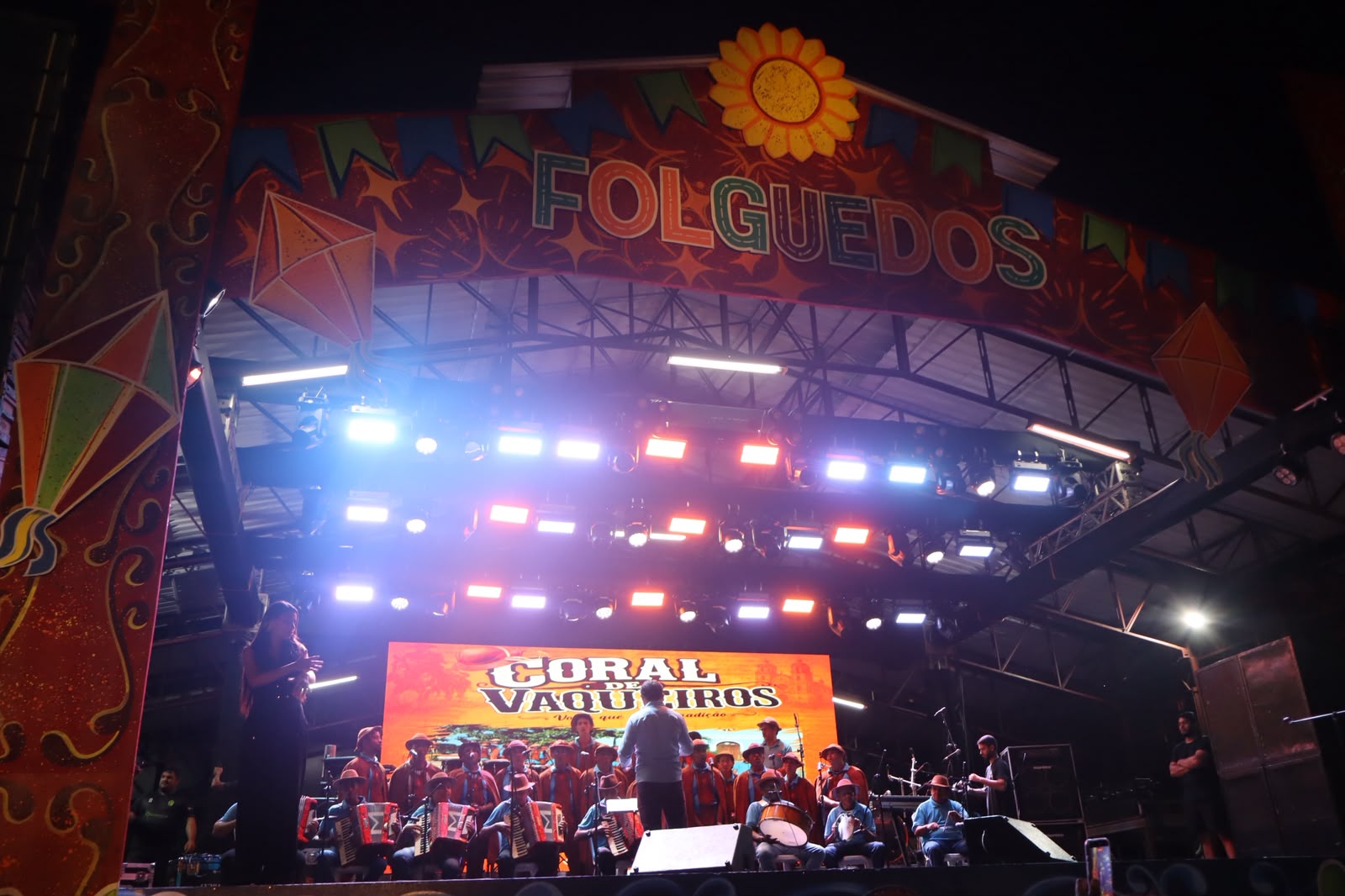 48º Encontro Nacional de Folguedos: terceira noite reúne apresentações culturais, música e início do Festival de Quadrilhas Juninas