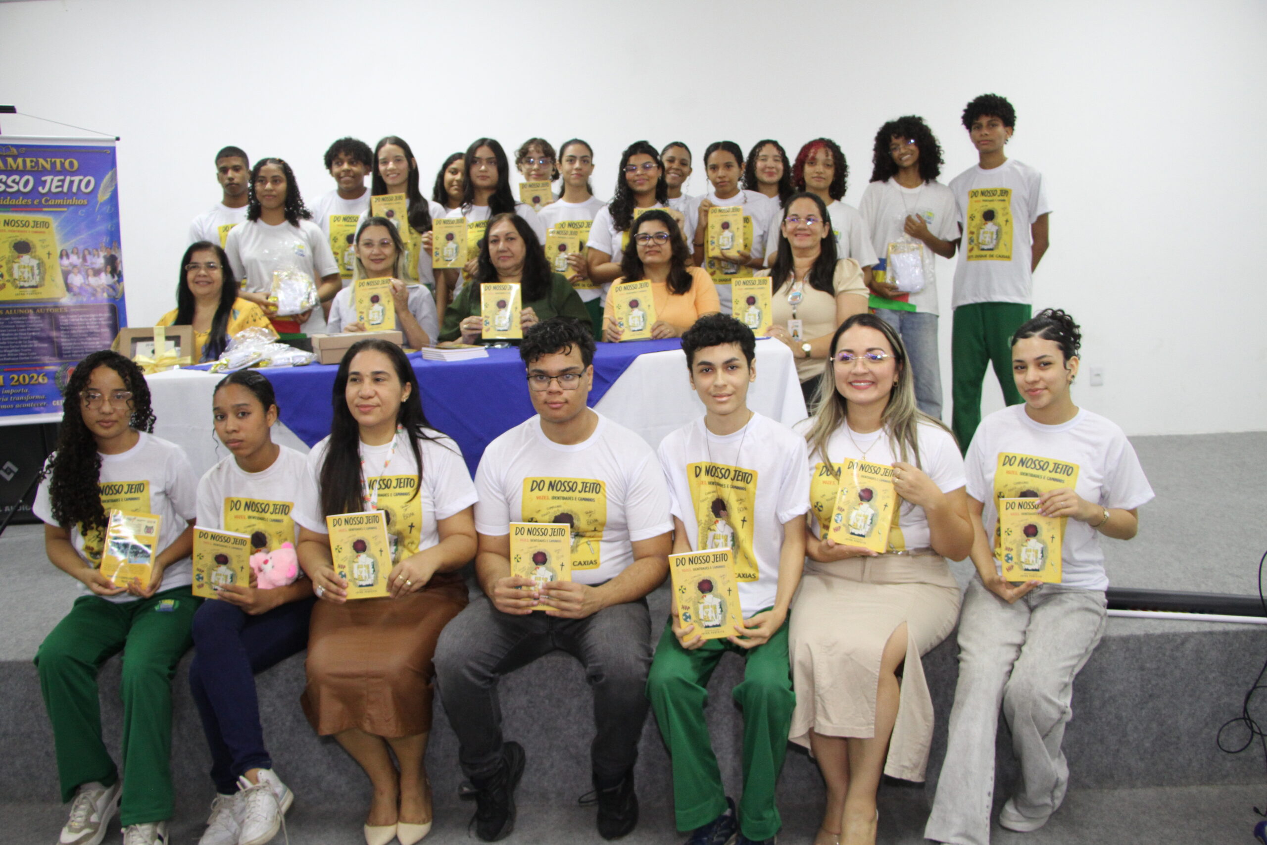 Estudantes da rede estadual publicam livro sobre identidade e respeito