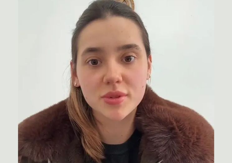 Jovem tem foto íntima copiada sem autorização em loja de celular em SC