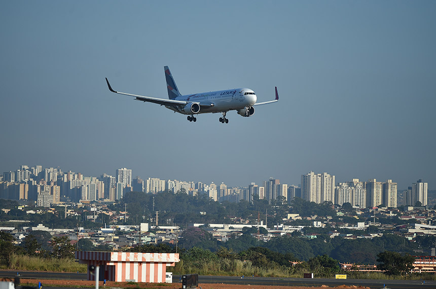 MP viabiliza R$ 8 bilhões em empréstimos para companhias aéreas