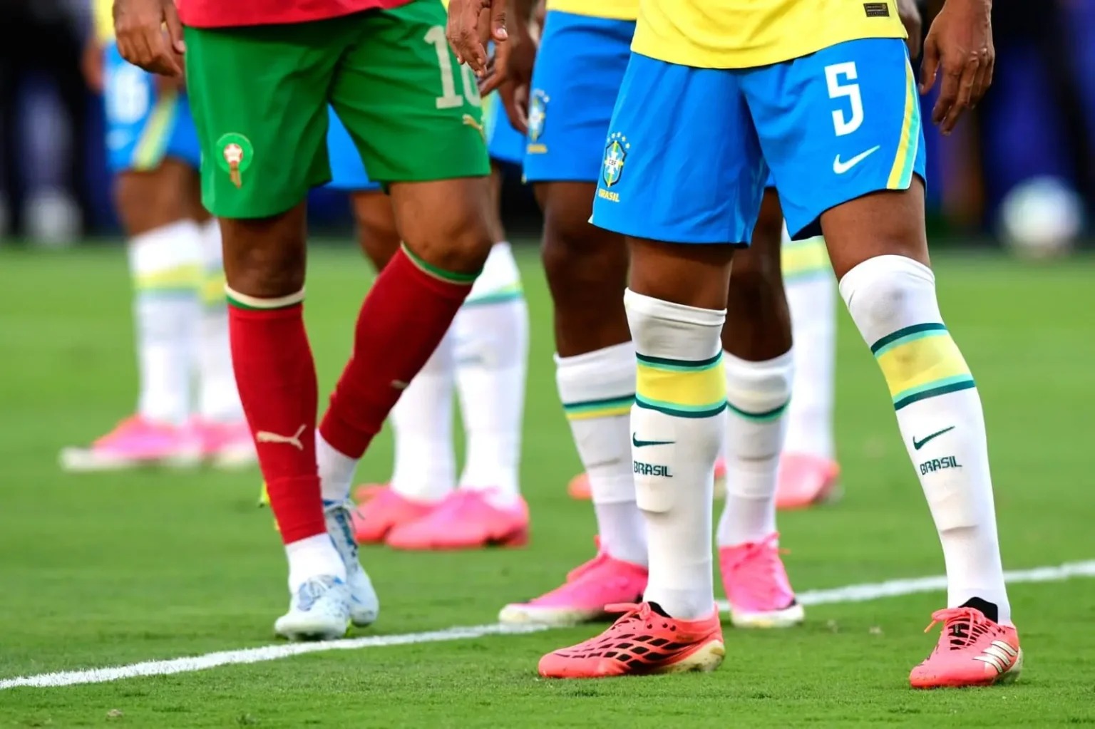 Saiba por que as chuteiras rosas dominam a Copa de 2026