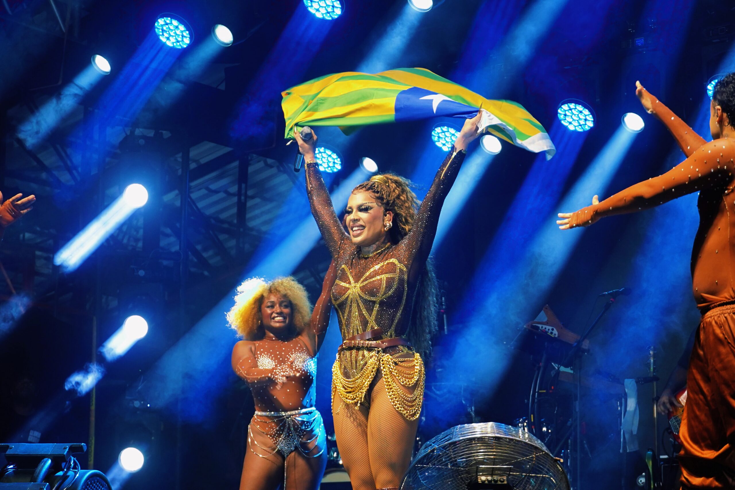 Parada Day reúne cerca de 12 mil pessoas no Parque Potycabana e celebra a diversidade