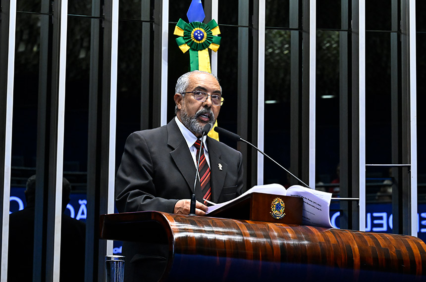 Paim comemora fim da idade mínima para aposentadoria em atividades insalubres