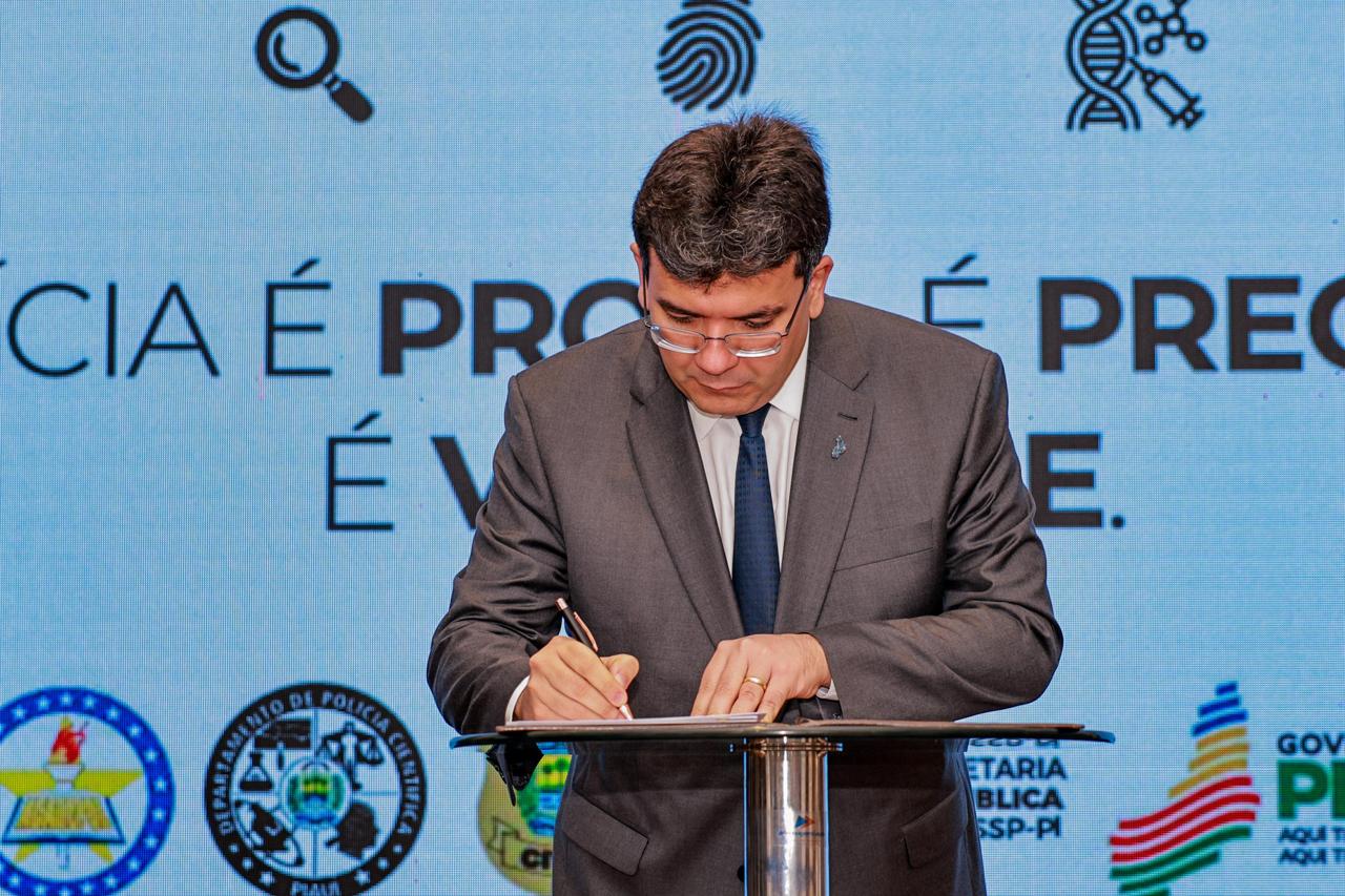 Governo do Piauí nomeia 137 novos servidores aprovados em concursos públicos nesta quarta (24)