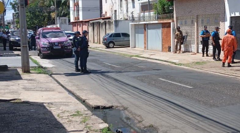 Policial militar mantém companheira refém no Centro de Teresina